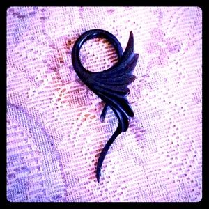 🖤Vintage/ Grunge Wing Earring, Natural Materials